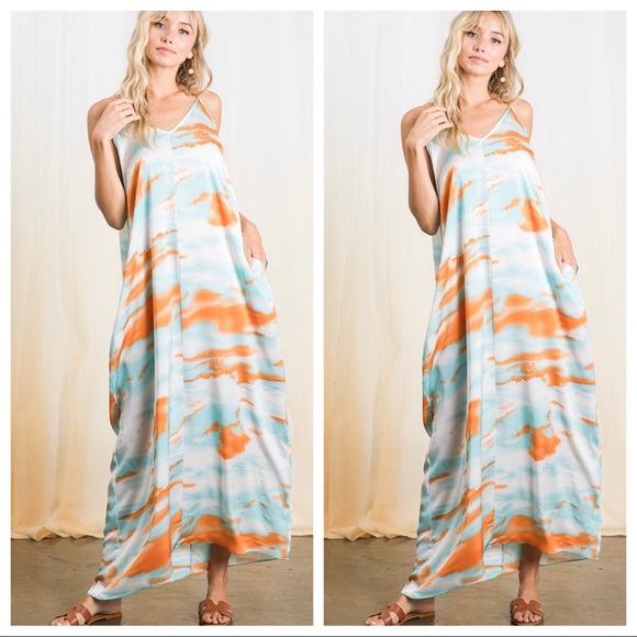 Boho Chic Tye Dye Print Side Pockets Maxi Dress - Picture 2 of 5